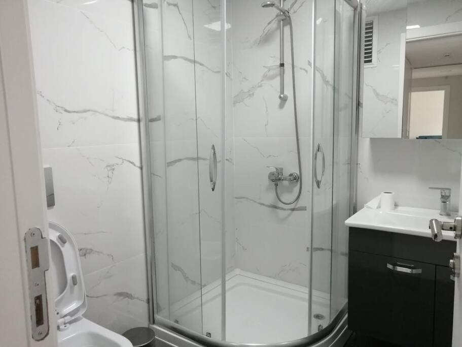 Şişli Apartment, 2 bedrooms, 250 m metro, New Modern Residence İstanbul Dış mekan fotoğraf